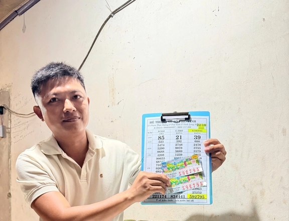 Thợ sửa xe trúng độc đắc 4 tỉ…