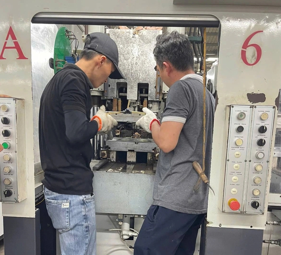 'Nam giới có hai con mà không còn vợ' được ưu tiên mua nhà ở xã hội- Ảnh 2.