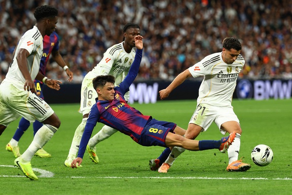 Real Madrid đánh bại Barca ở ‘Siêu kinh điển’: Mbappe cực hay, VAR gây tranh cãi- Ảnh 5.