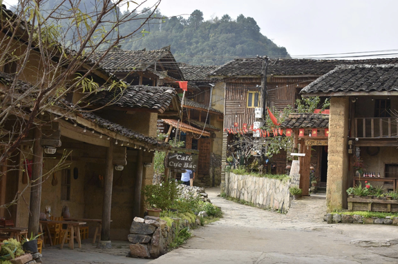 Lô Lô Chải rộn ràng đón khách…