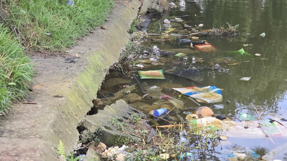 Sạt trượt ta luy, bờ kè quanh thắng cảnh hồ Xuân Hương - Đà Lạt - Ảnh 4.