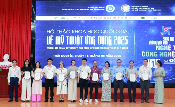 Đồ án tốt nghiệp của sinh viên thiết kế đồ họa ĐH Duy Tân giành giải 'Triển vọng số'- Ảnh 3.