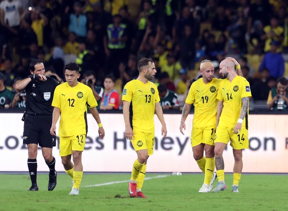 Bị FIFA phạt cực nặng vụ nhập tịch ‘lậu…