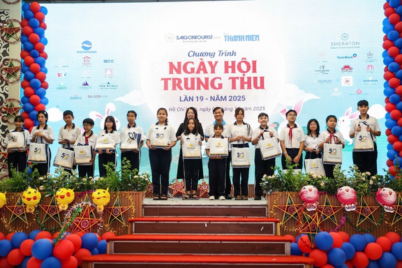 Tuyệt vời 'Đêm trăng cổ tích'…