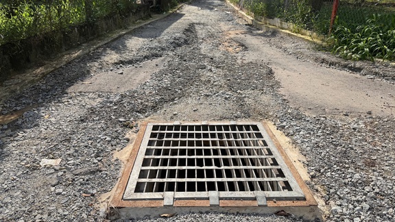 TP.HCM: Đường tiền tỉ mới làm xong đã hư hỏng, liệu có tiêu cực?- Ảnh 2.