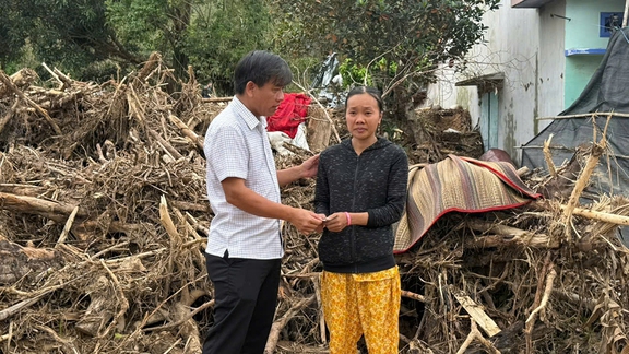 hiep hoi dieu vn cuu tro thiet thuc ba con vung lu