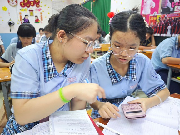 Chính sách dạy 2 buổi / ngày trong giáo dục: Đảm bảo miễn phí cho học sinh - Ảnh 1.
