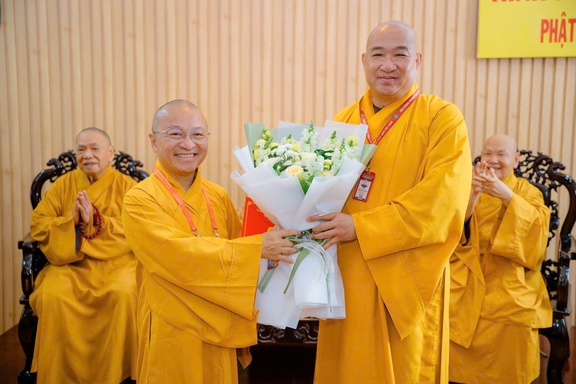 Thượng tọa Thích Trí Chơn và Thích Nhật Từ được bổ nhiệm tại Giáo hội Phật giáo Việt Nam - Ảnh 2. Thượng tọa Thích Trí Chơn và Thích Nhật Từ được bổ nhiệm tại Giáo hội Phật giáo Việt Nam - Ảnh 2.