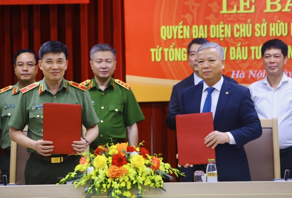 Chuyển FPT Telecom về Bộ Công an - Ảnh 1. Chuyển FPT Telecom về Bộ Công an - Ảnh 1.
