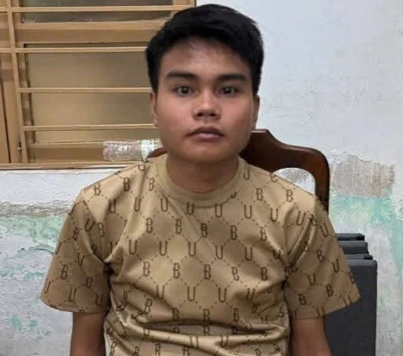 Đà Nẵng: Táo tợn kề dao cướp tài sản cô gái giữa phố - Ảnh 1. Đà Nẵng: Táo tợn kề dao cướp tài sản cô gái giữa phố - Ảnh 1.