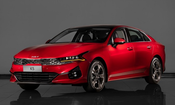 Sedan hạng D: Toyota Camry cũng mất dần phong độ, Mazda6 tiếp tục “mất tích” - Ảnh 2.