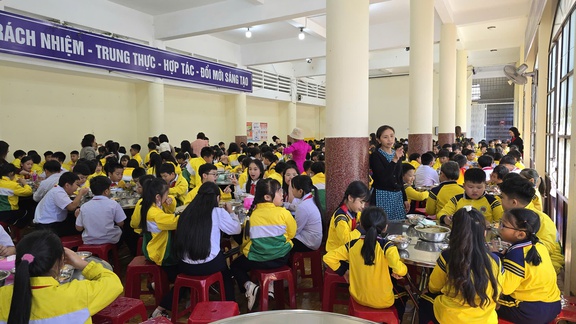 Vụ thông tin thực phẩm bẩn vào trường h…