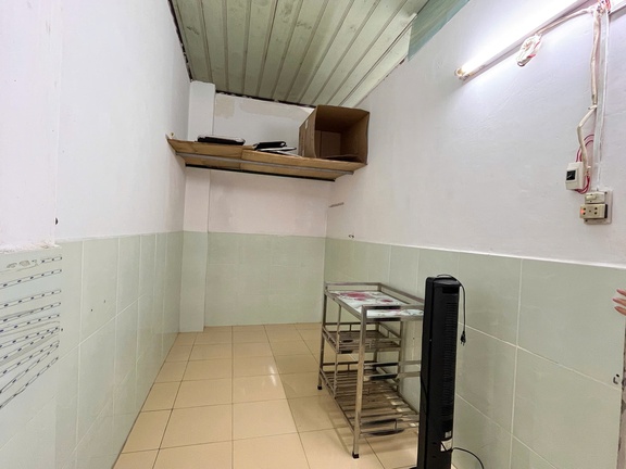 Phòng trọ mùa nhập học: Rẻ thì chật, tiện nghi thì đắt đỏ- Ảnh 3. Phòng trọ mùa nhập học: Rẻ thì chật, tiện nghi thì đắt đỏ- Ảnh 3.