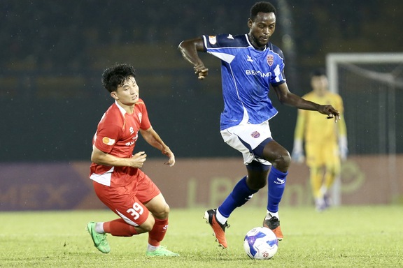 4 cựu vương V-League đua trụ hạng: Có H…