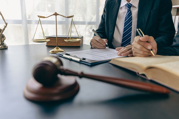 Tòa bác toàn bộ yêu cầu khởi …