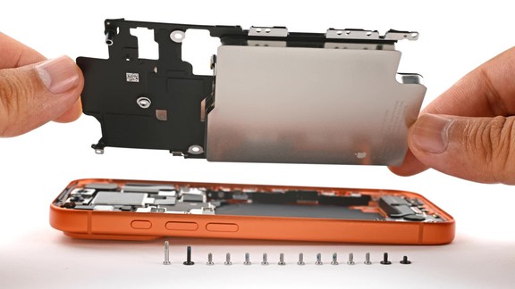 Nguyên nhân khiến khung nhôm iPhone 17 …