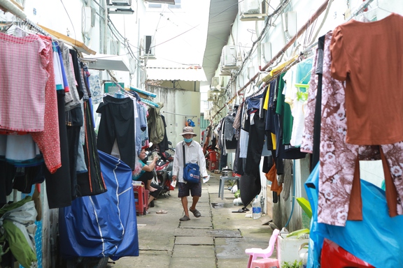 Lao động rời TP.HCM ngày càng nhiều: Làm sao giữ chân người xa quê?- Ảnh 2.