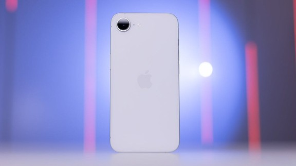 Apple tính nước cờ mới với iPhone 17e