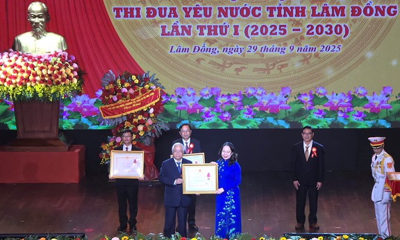 Phó chủ tịch nước Võ Thị Ánh Xuân phát động thi đua yêu nước tại Lâm Đồng - Ảnh 2. Phó chủ tịch nước Võ Thị Ánh Xuân phát động thi đua yêu nước tại Lâm Đồng - Ảnh 2.