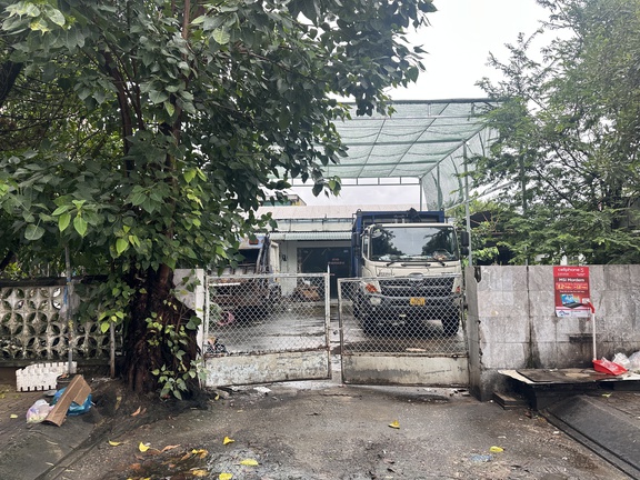 Nhiều nhà đất công …