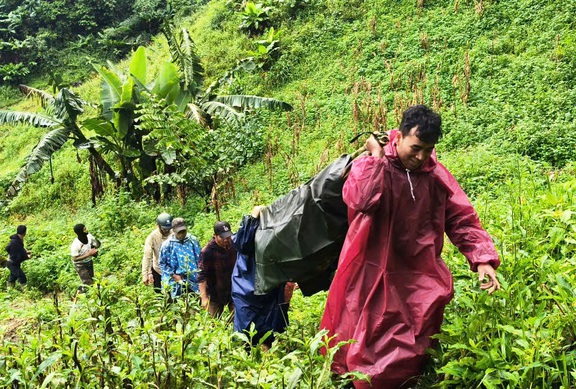 Đà Nẵng: Băng rừng 5 km đưa bệnh nhân n…