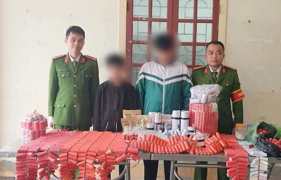 Một học sinh lớp 8 chế 3.000 quả pháo nổ để bán cho bạn học- Ảnh 1.