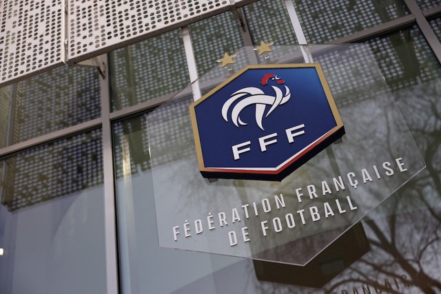 Chủ tịch LĐBĐ Pháp bị tước tư cách tại FIFA sau hàng loạt bê bối rúng động - Ảnh 2.