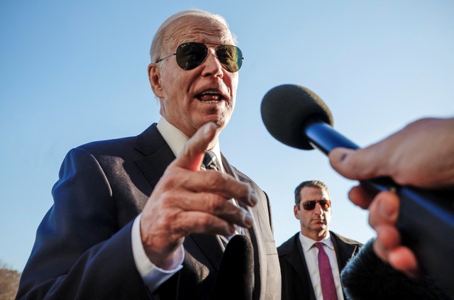 Tổng thống Joe Biden trả lời phóng viên tại Nhà Trắng ngày 30.1