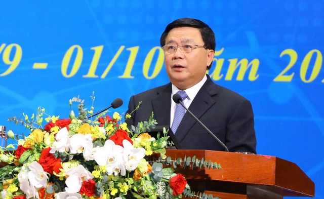 Ông Ngọ Duy Hiểu tái đắc cử Chủ tịch Công đoàn viên chức Việt Nam - Ảnh 2.