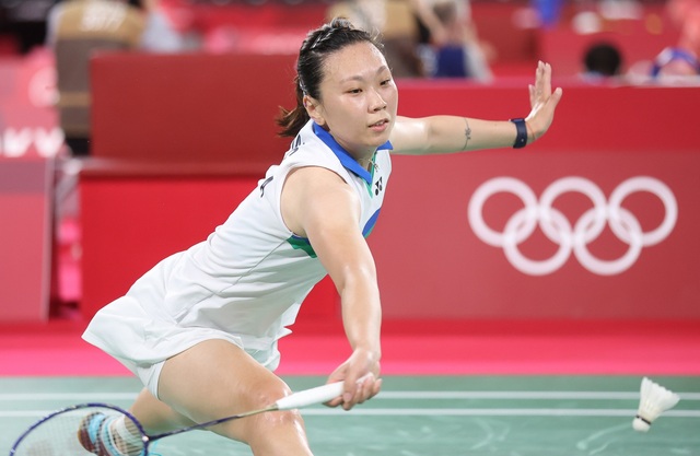 Nguyễn Thùy Linh ngược dòng đánh bại đối thủ hạng 10 thế giới ở giải Phần Lan - Ảnh 2.