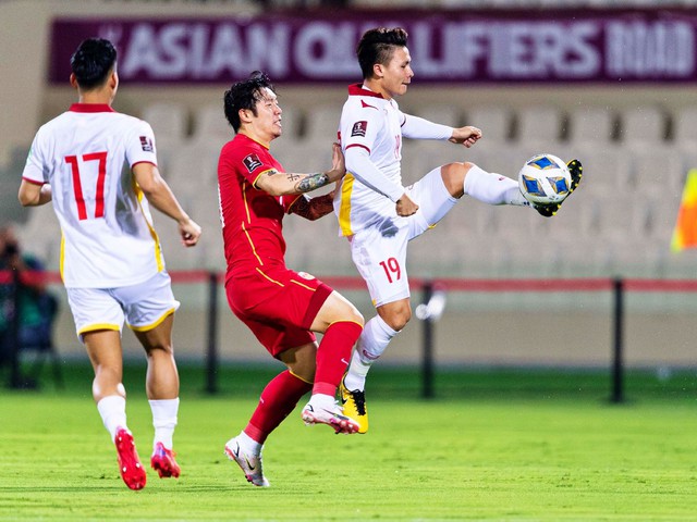 Giao hữu, đội tuyển Việt Nam 0-0 Trung Quốc: Trận đấu bước ngoặt của ông Troussier - Ảnh 2.