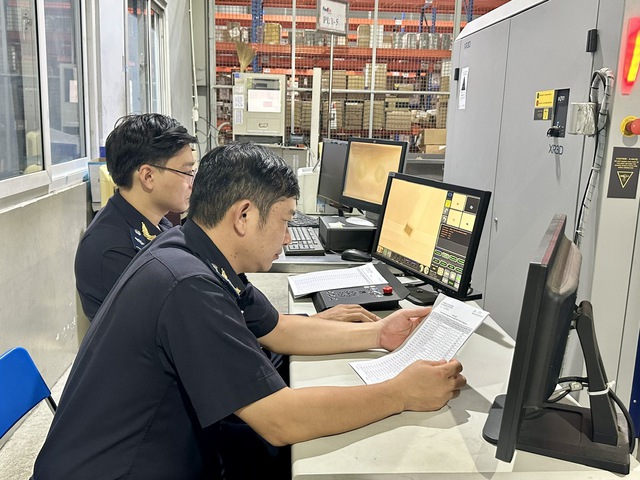 Hải quan đẩy mạnh tạo thuận lợi thương mại, hỗ trợ doanh nghiệp - Ảnh 1. Hải quan đẩy mạnh tạo thuận lợi thương mại, hỗ trợ doanh nghiệp - Ảnh 1.