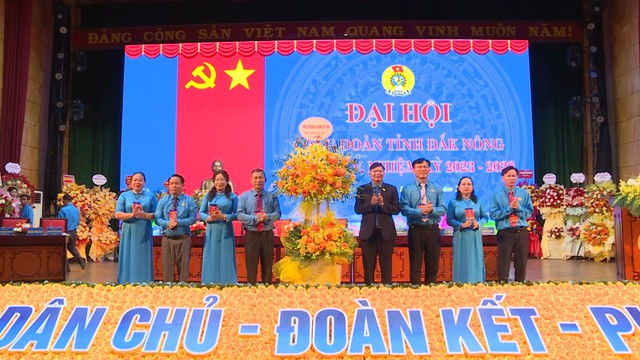 Công đoàn tỉnh Đắk Nông lắng nghe, đồng hành và hỗ trợ tốt cho người lao động - Ảnh 1.