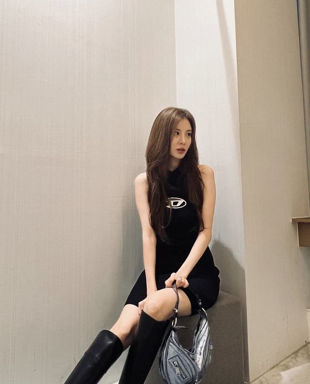 Tự tin chinh phục mọi cuộc vui với những chiếc đầm đen nhỏ - Little Black Dress - Ảnh 2. Tự tin chinh phục mọi cuộc vui với những chiếc đầm đen nhỏ - Little Black Dress - Ảnh 2.