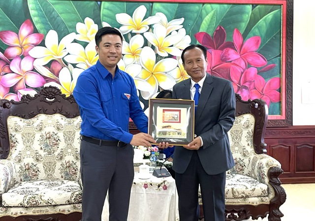 Thăm ngôi trường đặc biệt của Lào 'từ thủ tướng đến bộ trưởng đều học ở đây'  - Ảnh 1.
