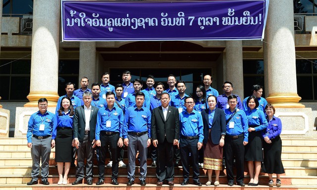 Khơi dậy khát vọng trong sinh viên Việt Nam tại ĐH Quốc gia Lào - Ảnh 2.