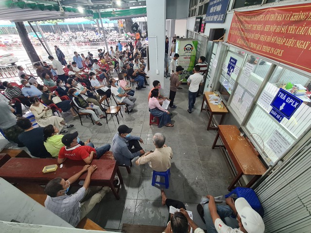 TP.HCM: Đăng ký trực tuyến đổi giấy phép lái xe, giao tận nhà - Ảnh 1. TP.HCM: Đăng ký trực tuyến đổi giấy phép lái xe, giao tận nhà - Ảnh 1.