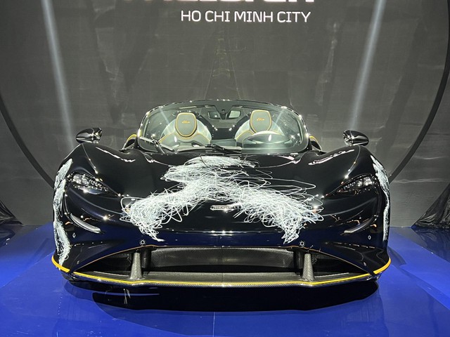 Minh 'nhựa' mua Mclaren Elva trăm tỉ, không còn là 'siêu phẩm' khi về Việt Nam - Ảnh 2. Minh 'nhựa' mua Mclaren Elva trăm tỉ, không còn là 'siêu phẩm' khi về Việt Nam - Ảnh 2.