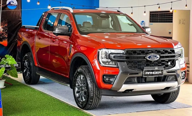 Hút khách nhất phân khúc Ford Ranger vẫn được ưu đãi kép, đấu Mitsubishi Triton- Ảnh 2.