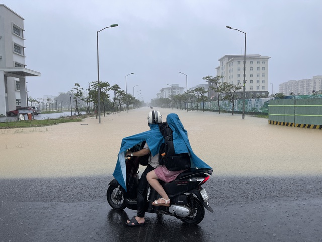 Thừa Thiên – Huế: Cho học sinh nghỉ học, điều tiết hồ thủy điện trước mưa lũ   - Ảnh 1.