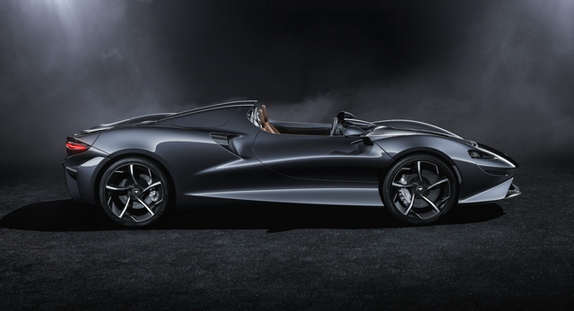Minh 'nhựa' mua Mclaren Elva trăm tỉ, không còn là 'siêu phẩm' khi về Việt Nam - Ảnh 3. Minh 'nhựa' mua Mclaren Elva trăm tỉ, không còn là 'siêu phẩm' khi về Việt Nam - Ảnh 3.