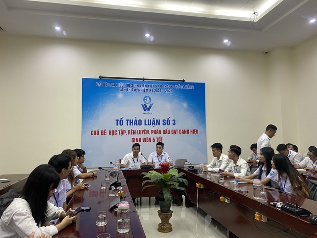 Đà Nẵng: Sinh viên thảo luận về chuyển đổi số và khởi nghiệp lập nghiệp - Ảnh 4.