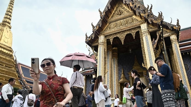 Bất an sau vụ xả súng chết người, khách Trung Quốc đến Thái Lan tụt giảm - Ảnh 1.
