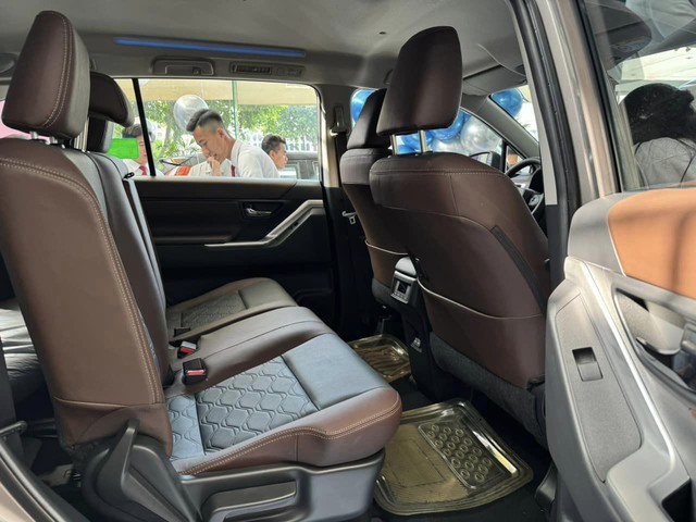 Toyota Innova Cross bản tiêu chuẩn tại Việt Nam có phù hợp chạy dịch vụ? - Ảnh 4. Toyota Innova Cross bản tiêu chuẩn tại Việt Nam có phù hợp chạy dịch vụ? - Ảnh 4.