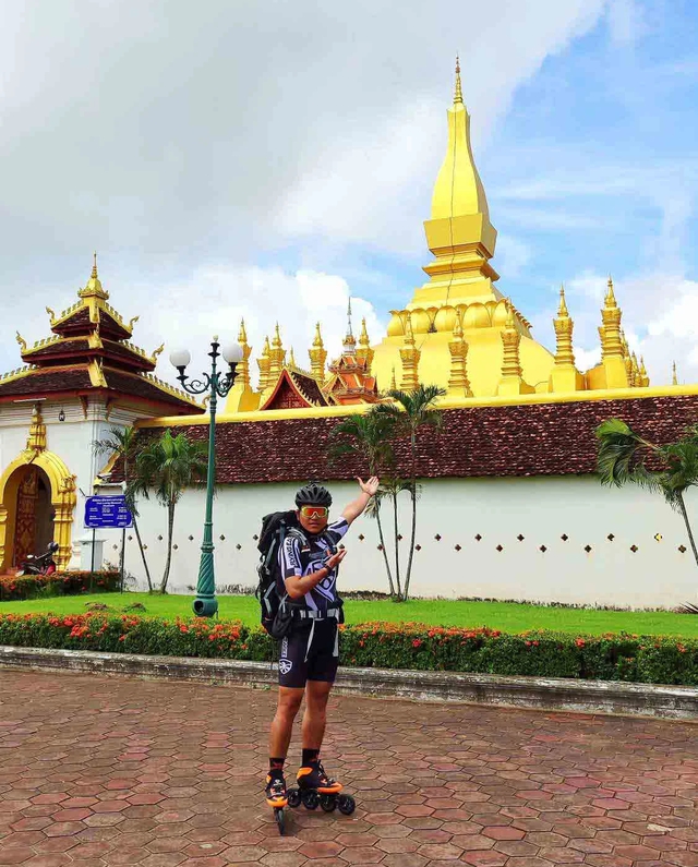 Lan tỏa trên mạng xã hội: Chàng trai trượt patin xuyên quốc gia  - Ảnh 3.