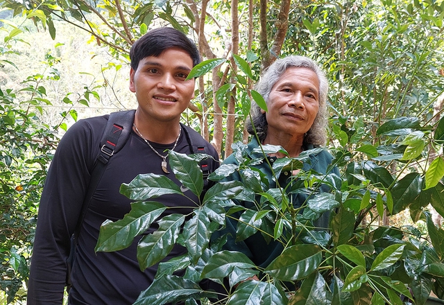 Người trẻ 'giữ lửa' văn hóa vùng cao: Tiếng thơ Ka Lang bay muôn nơi - Ảnh 1.