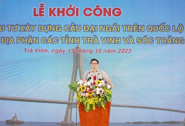 Thủ tướng Phạm Minh Chính: Cầu Đại Ngãi phải hoàn thành vào cuối năm 2025 - Ảnh 1.