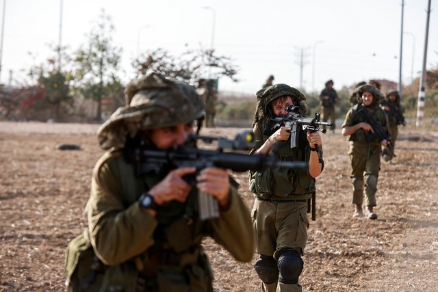 Israel sẽ đối mặt nguy cơ gì nếu tiến hành cuộc tấn công trên bộ ở Gaza? - Ảnh 2.