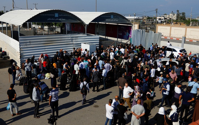 Thông tin trái chiều về việc mở lại cửa khẩu Rafah giữa Dải Gaza và Ai Cập - Ảnh 1.