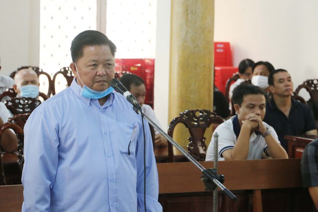 Cấp hơn 5.000 biển số đẹp cựu trưởng phòng CSGT An Giang bị phạt 2 năm tù  - Ảnh 1.